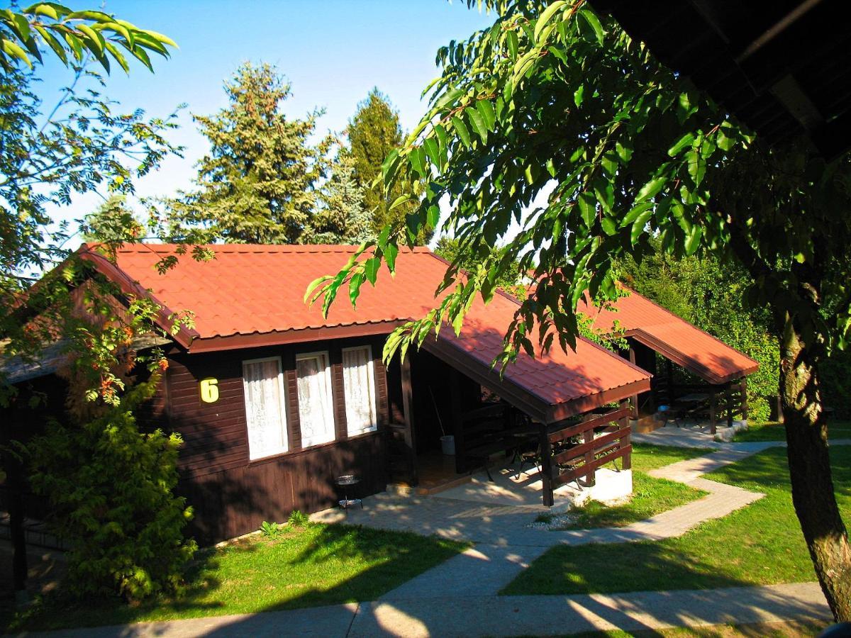 Osrodek Szeligi Hotel Elk Exterior photo